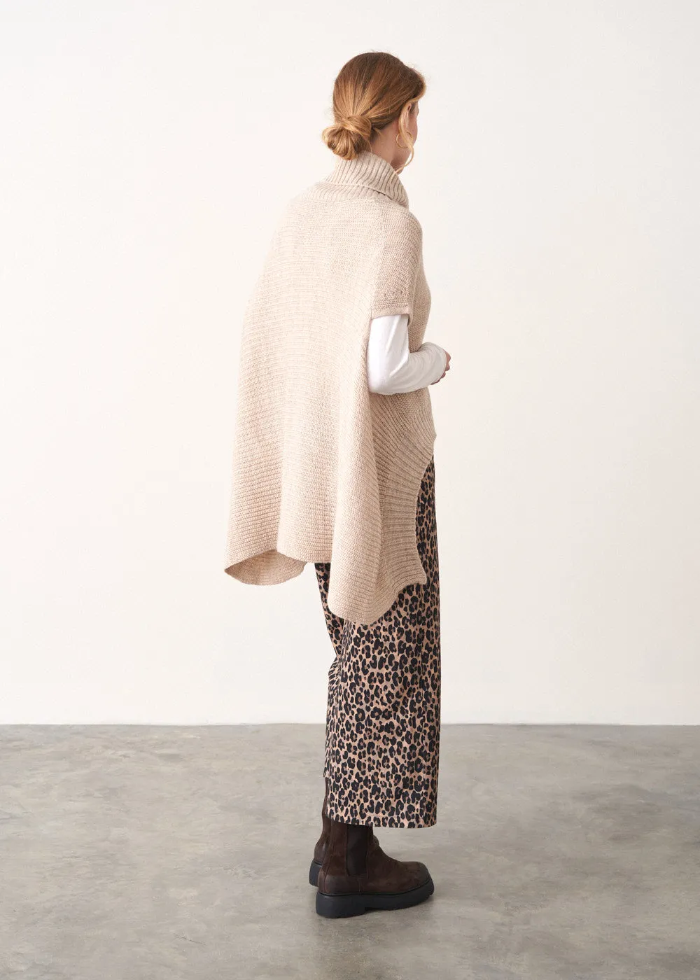 ALANI SLEEVELESS ROLL NECK SWEATER