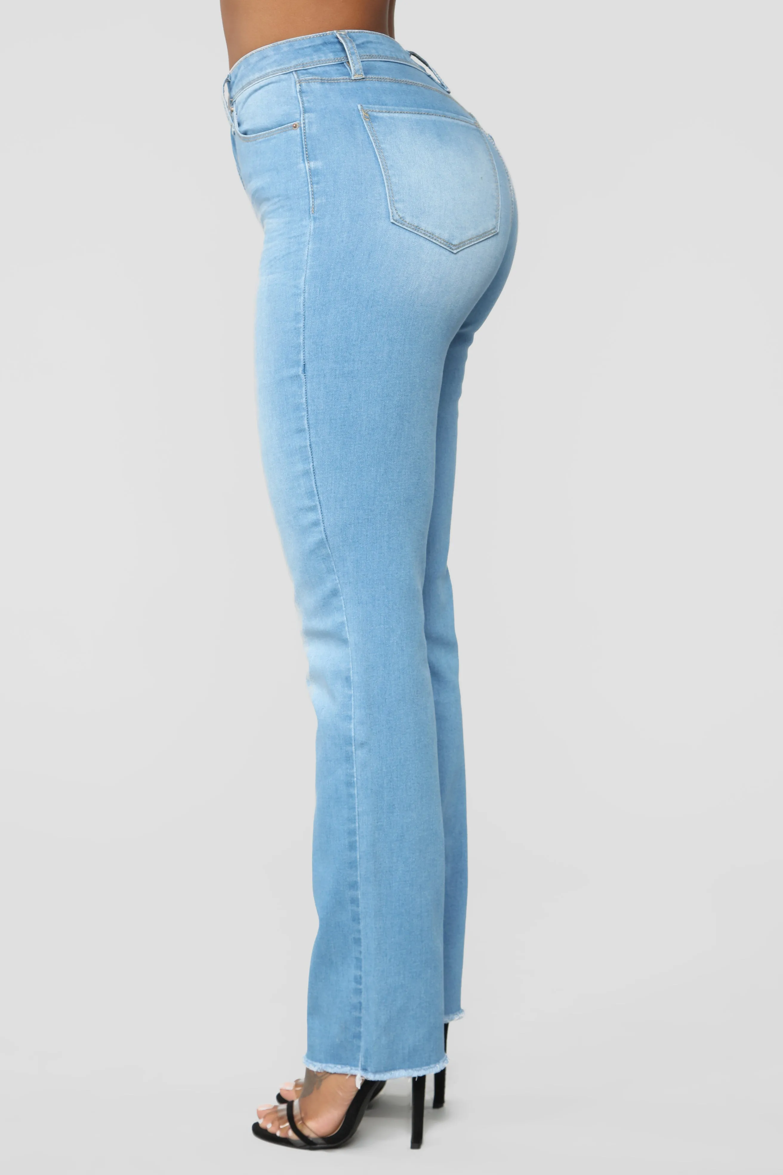 Alexa Frayed Mom Jeans - Light Blue Wash