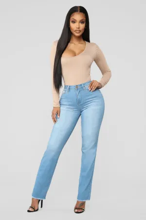Alexa Frayed Mom Jeans - Light Blue Wash