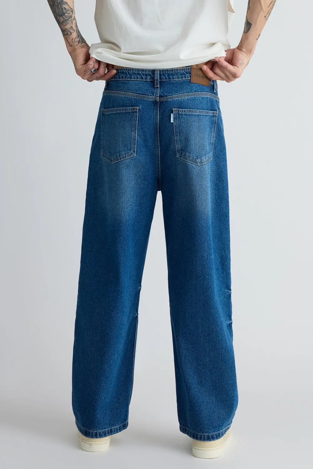 Classic Tuck Men's Straight Jeans