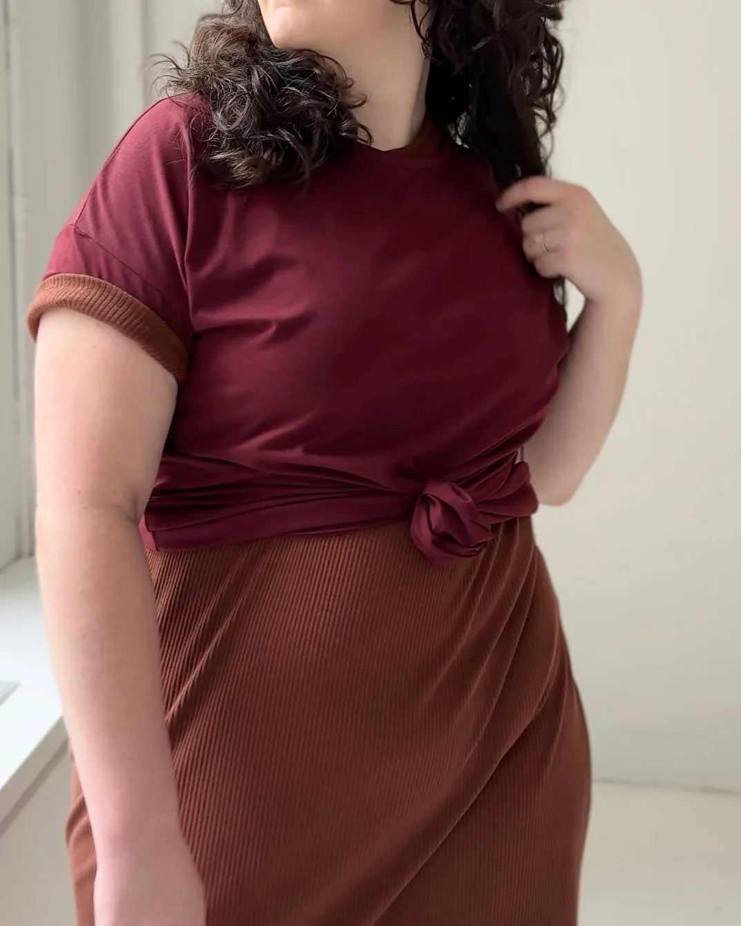EVERYDAY tee in Mahogany