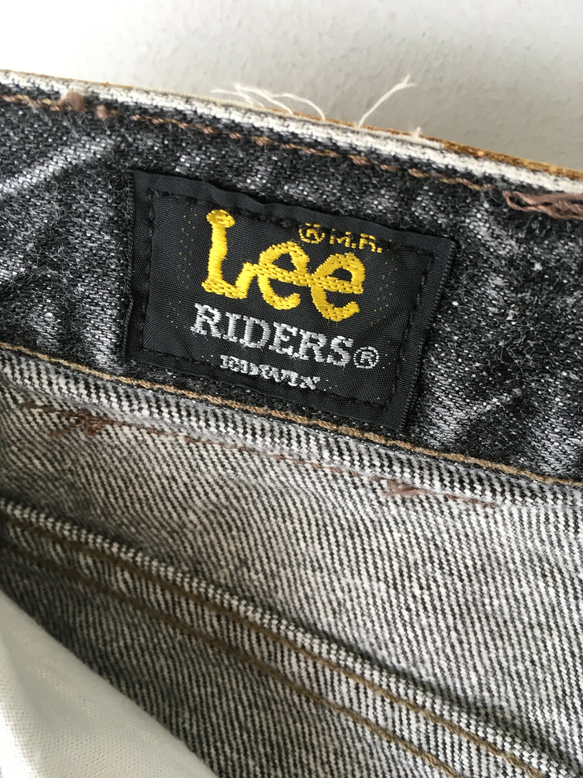Lee Riders Ash Gray Stone Washed Jeans Size 26x30.5