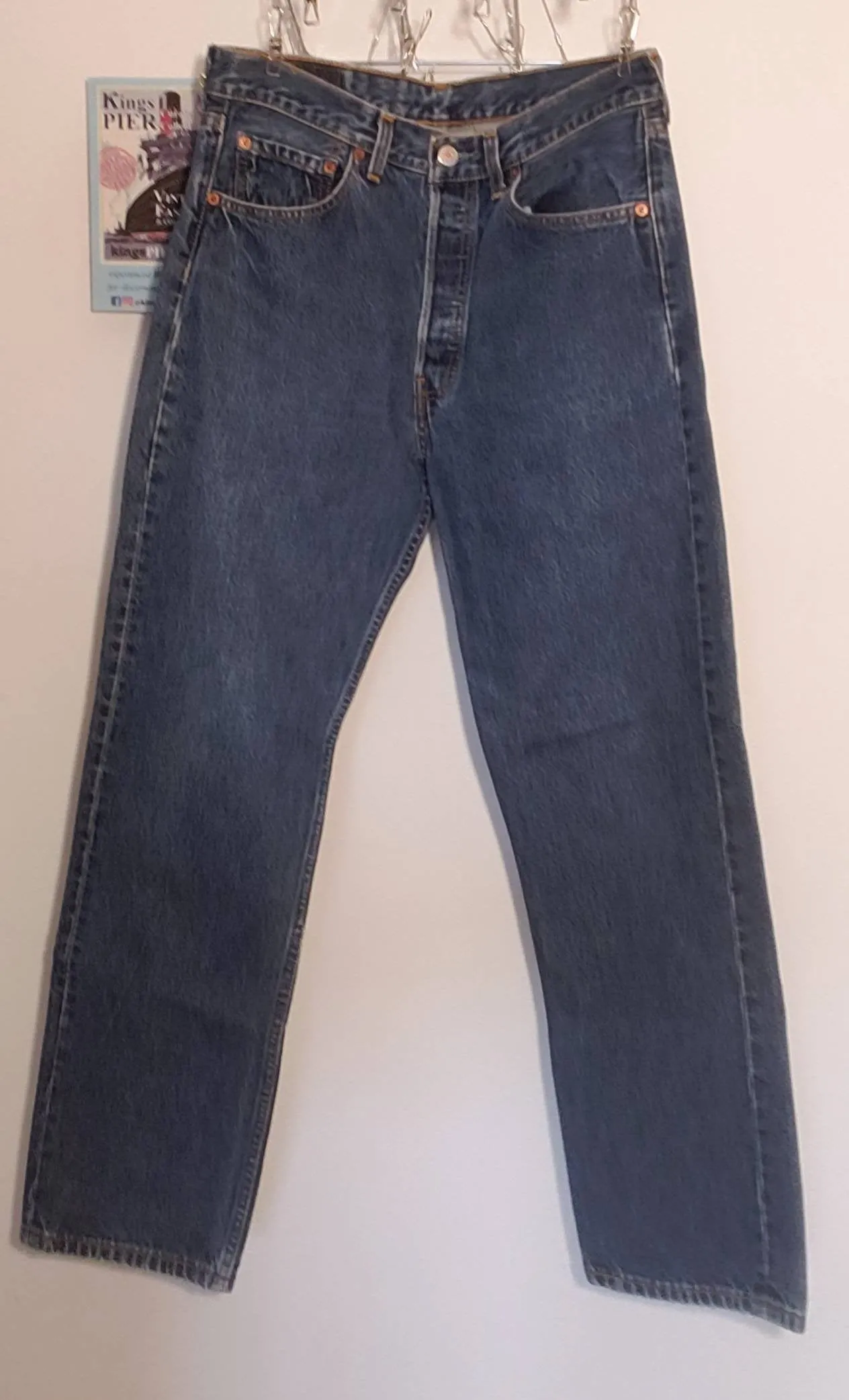 Levi's 501 - 32"x30" Made in Canada red tab