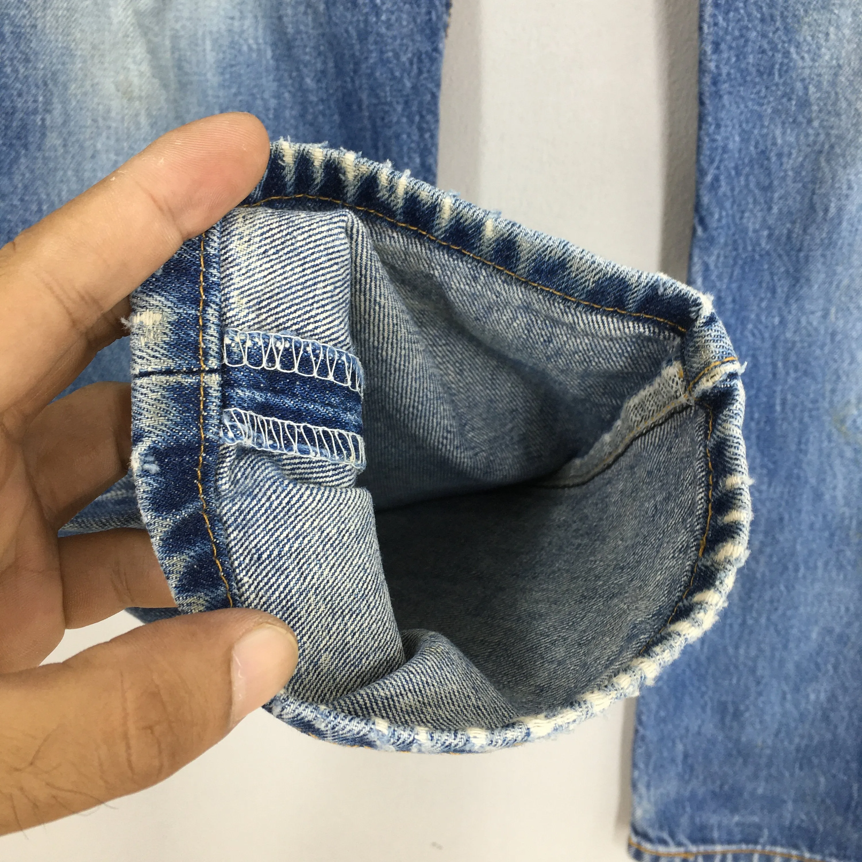 Levi's 501 Distressed Ripped Jeans Stonewash Size 29x28