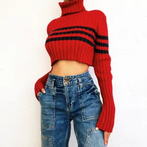 Sporty Red Cropped Turtleneck Sweater (M/L)
